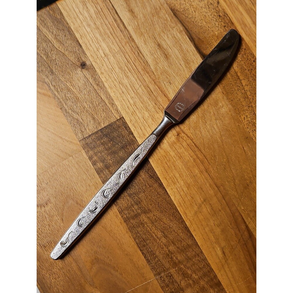 Vintage Everbrite Premier Stainless EVS13 Knife Japan Textured Leaf Silverware